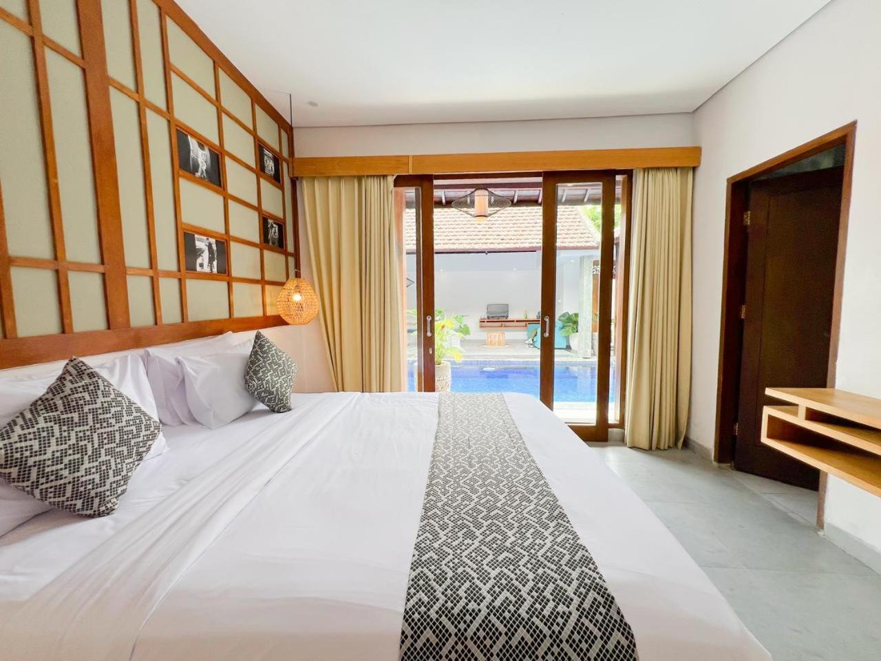 Apple Villa & Suite Seminyak Exterior foto
