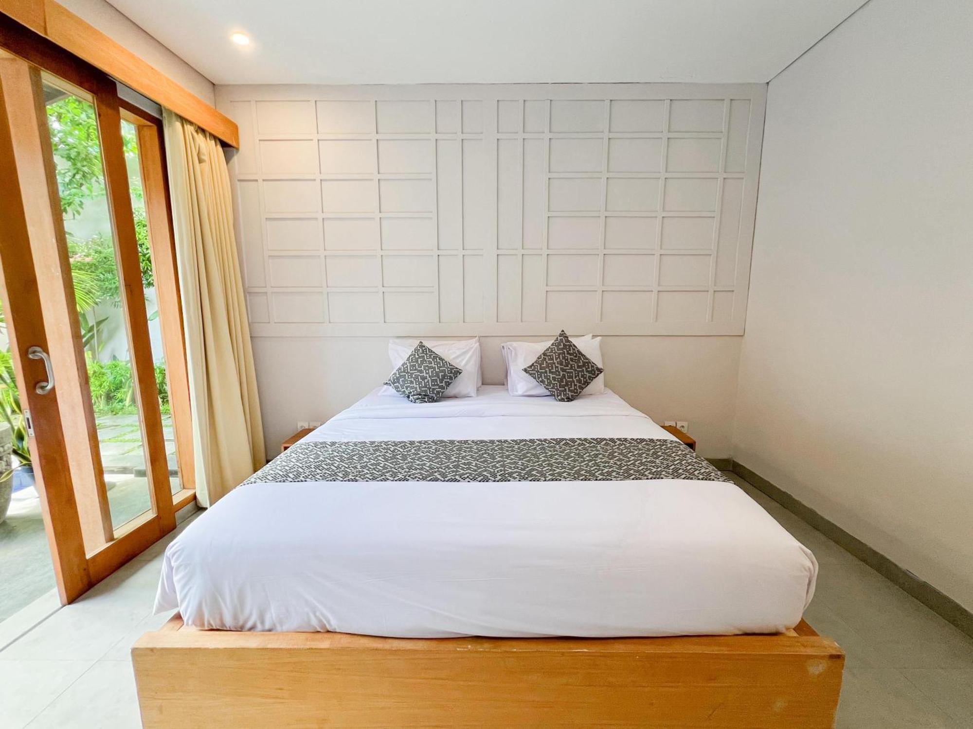 Apple Villa & Suite Seminyak Exterior foto